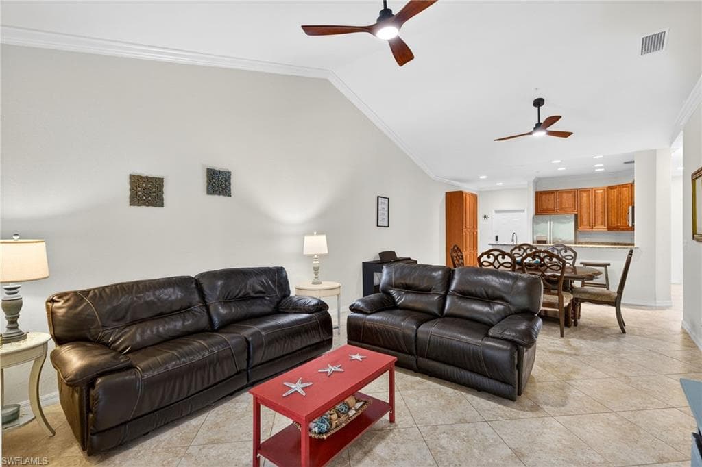 1095 Winding Pines CIR # 201, CAPE CORAL FL 33909-6