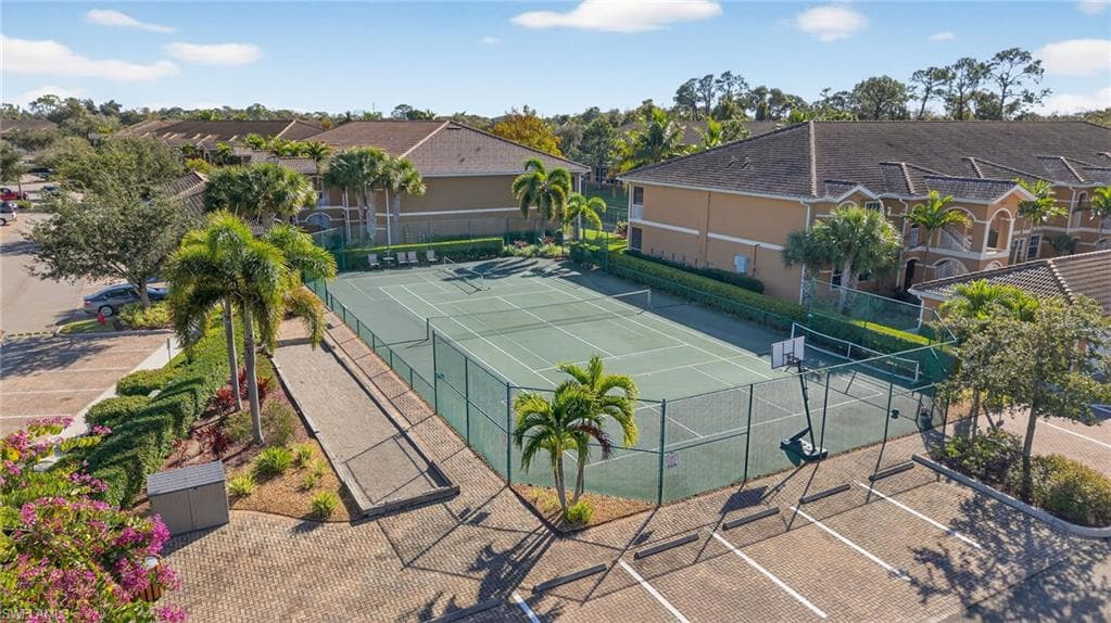 1095 Winding Pines CIR # 201, CAPE CORAL FL 33909-30