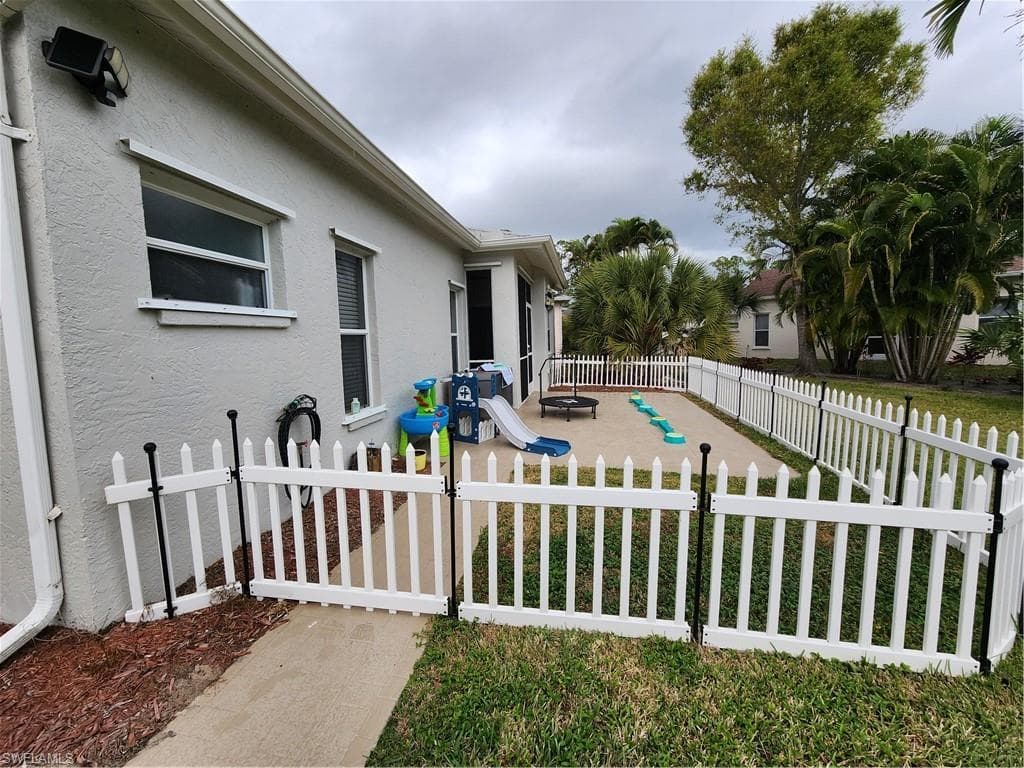 10702 Rio Mar CIR, ESTERO FL 33928-22