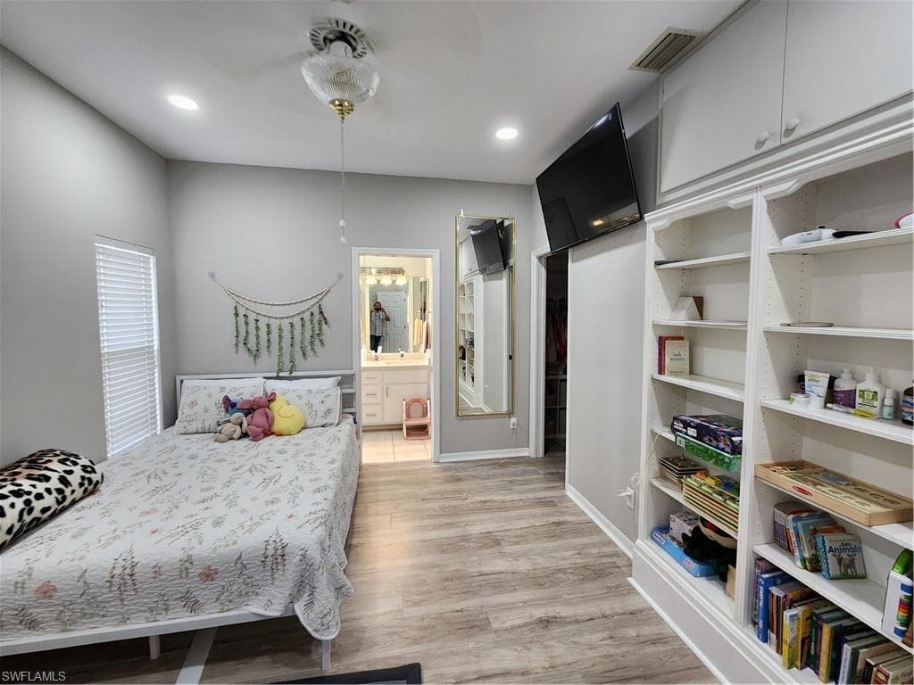 10702 Rio Mar CIR, ESTERO FL 33928-11