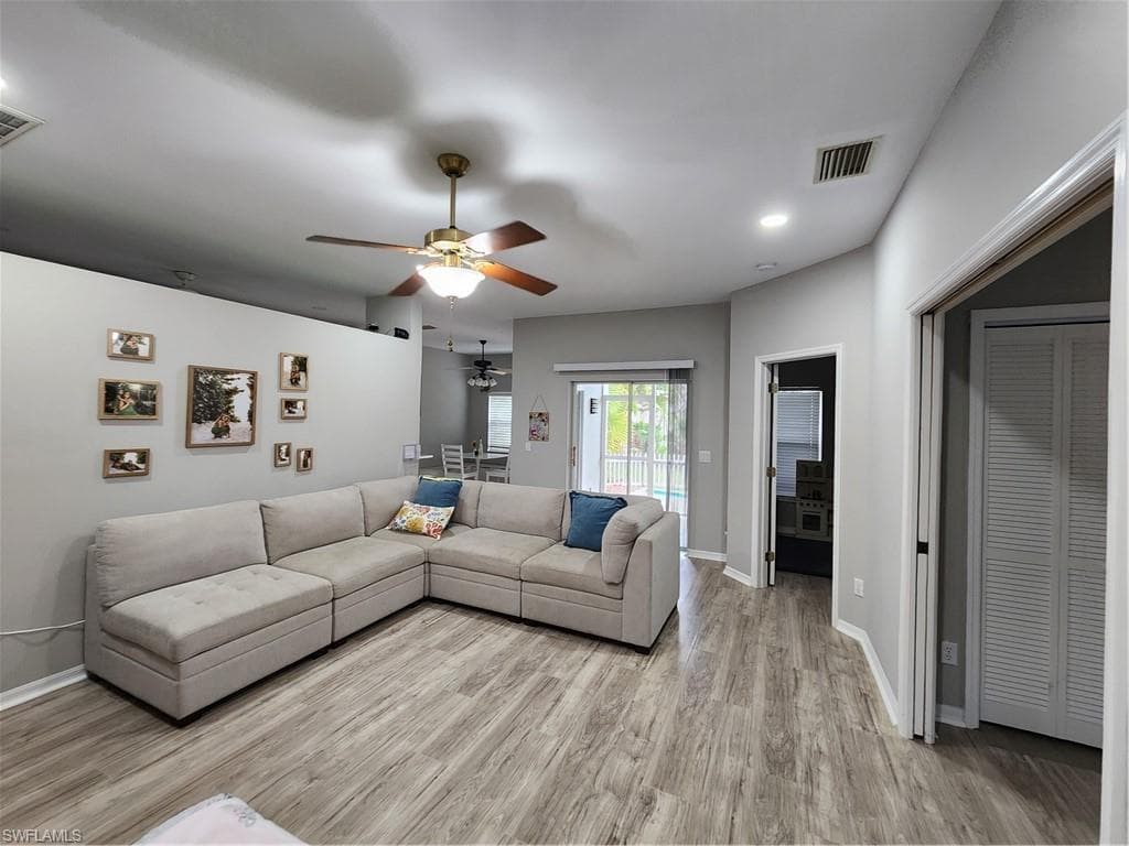 10702 Rio Mar CIR, ESTERO FL 33928-3