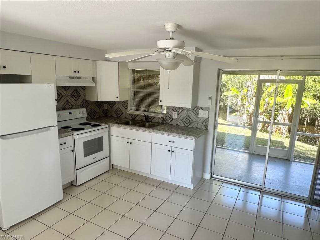 9805/9807 Montana CT, BONITA SPRINGS FL 34135-5