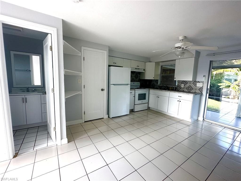 9805/9807 Montana CT, BONITA SPRINGS FL 34135-4