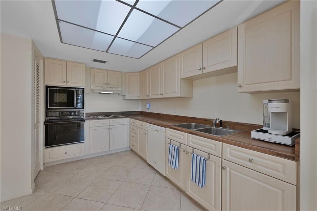 1014 Wildwood LN # 1014, NAPLES FL 34105-5