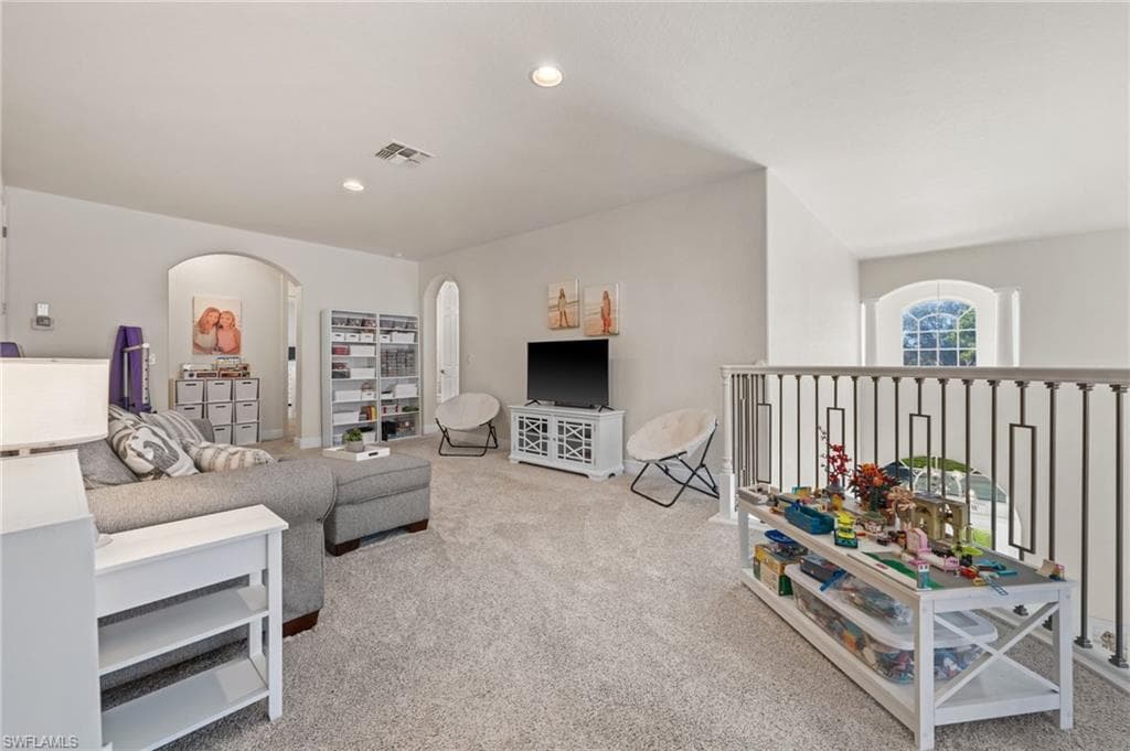 8559 El Mirasol CT, ESTERO FL 33967-22