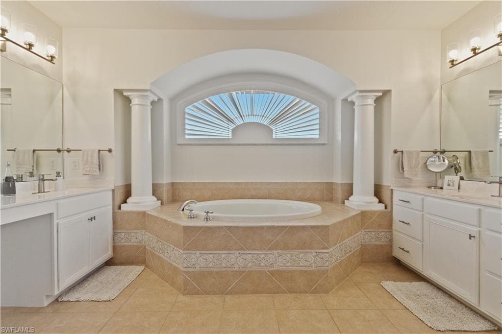 8559 El Mirasol CT, ESTERO FL 33967-26