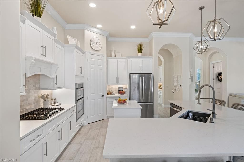 8559 El Mirasol CT, ESTERO FL 33967-5