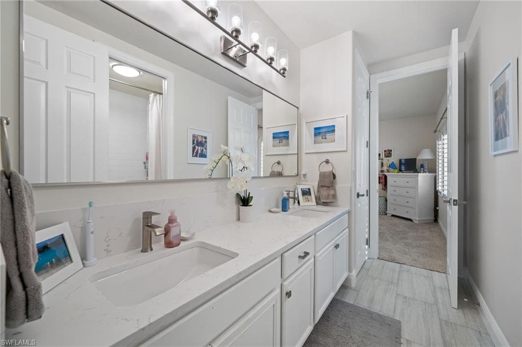 8559 El Mirasol CT, ESTERO FL 33967-29