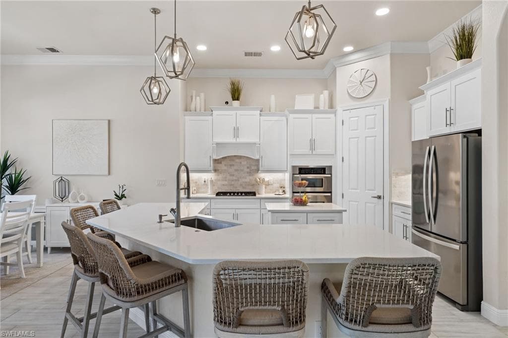 8559 El Mirasol CT, ESTERO FL 33967-10