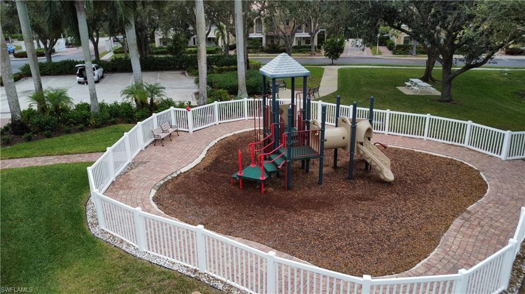 29080 Alessandria CIR, BONITA SPRINGS FL 34135-24