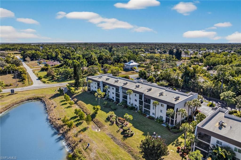 25810 Cockleshell DR # 315, BONITA SPRINGS FL 34135-25