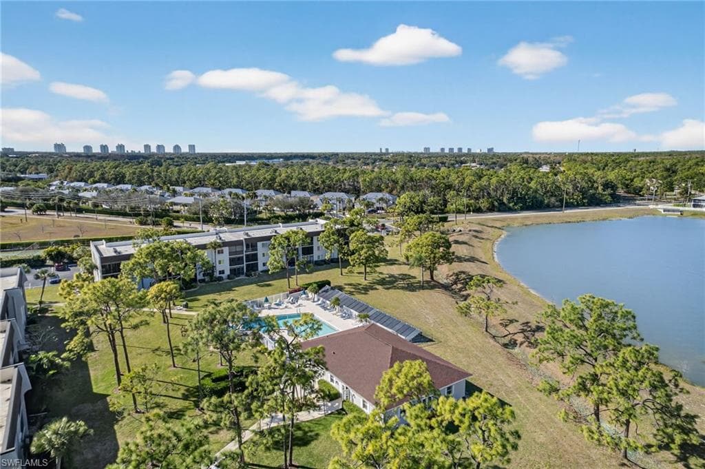 25810 Cockleshell DR # 315, BONITA SPRINGS FL 34135-32