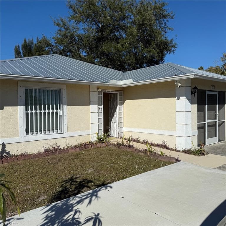 2172 Simon CT, FORT MYERS FL 33916-1