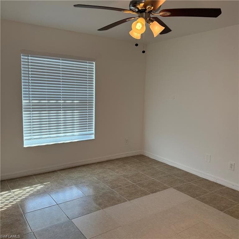 2172 Simon CT, FORT MYERS FL 33916-12