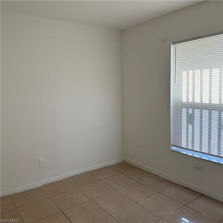 2172 Simon CT, FORT MYERS FL 33916-4