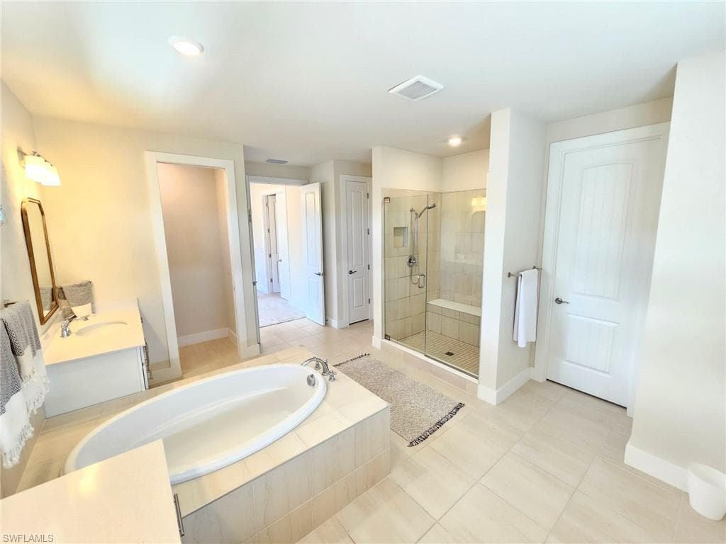 4308 Arlington DR, AVE MARIA FL 34142-16