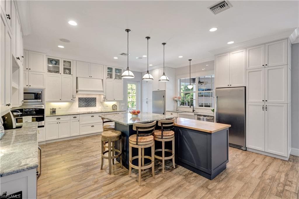 5288 Sand Dollar LN, NAPLES FL 34103-11