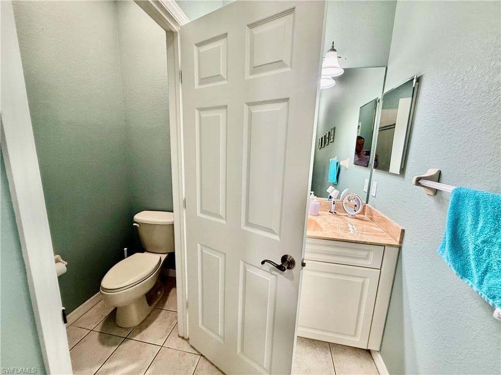 19933 Lake Vista CIR, LEHIGH ACRES FL 33936-22