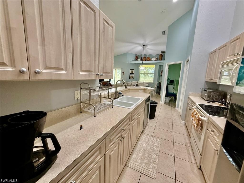 19933 Lake Vista CIR, LEHIGH ACRES FL 33936-13