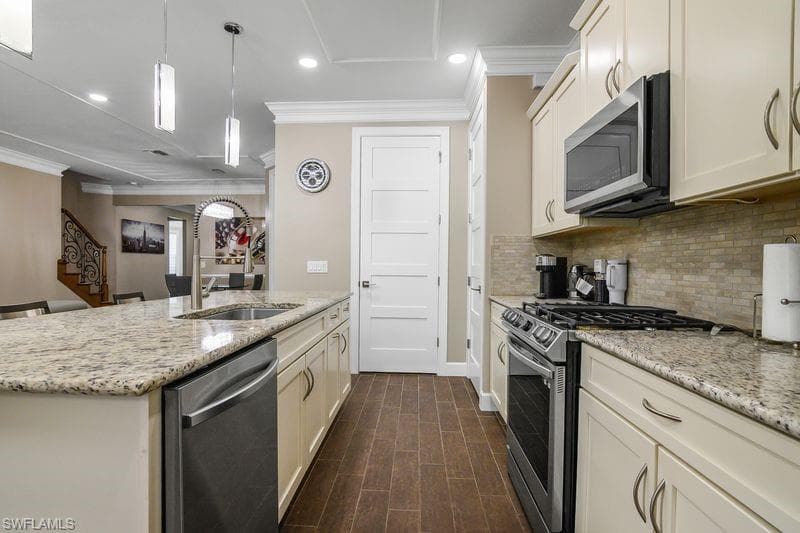 16309 Winfield LN, NAPLES FL 34110-6