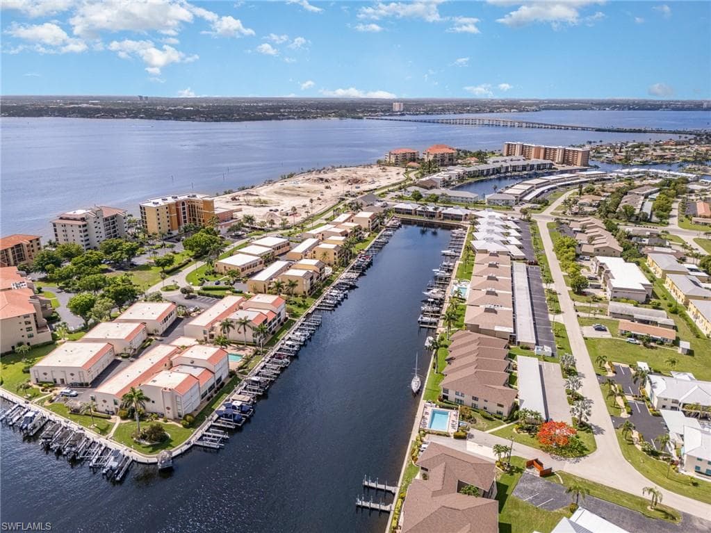 4001 SE 19th PL # 1, CAPE CORAL FL 33904-10