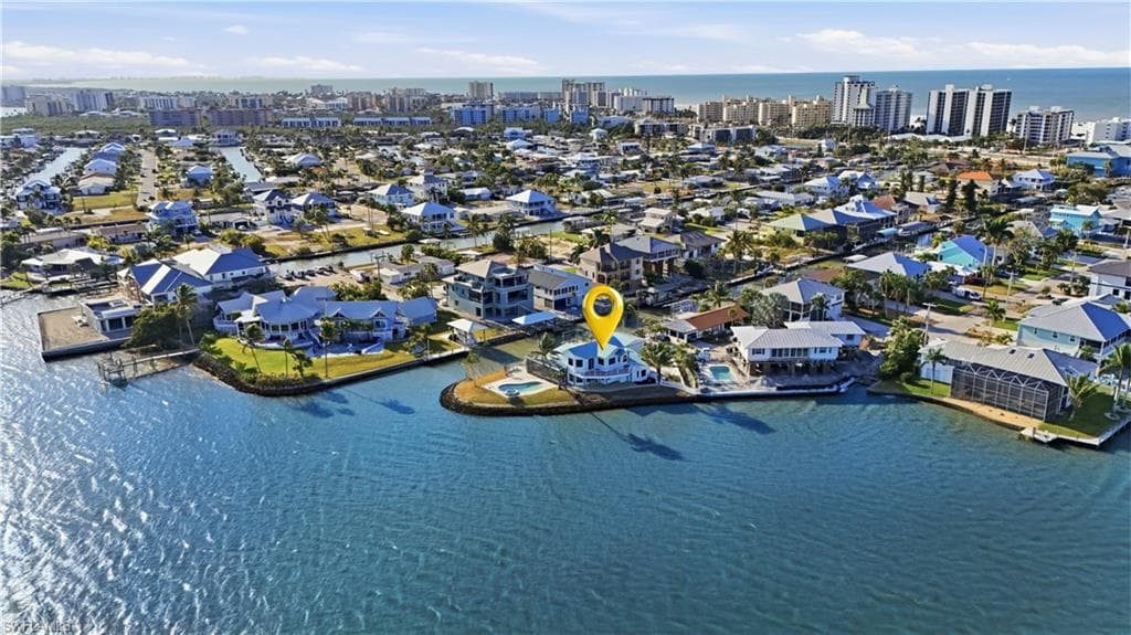 266 Curlew ST, FORT MYERS BEACH FL 33931-2