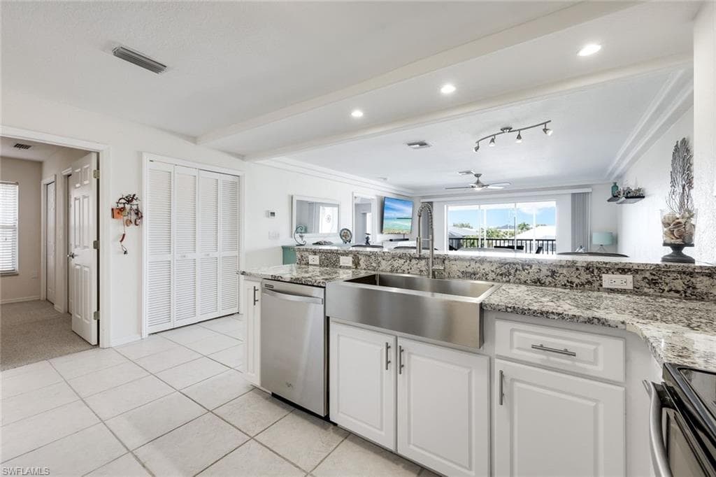 841 SW 47th TER # 201, CAPE CORAL FL 33914-6