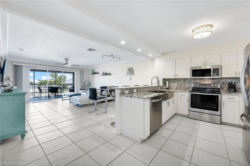 841 SW 47th TER # 201, CAPE CORAL FL 33914-9