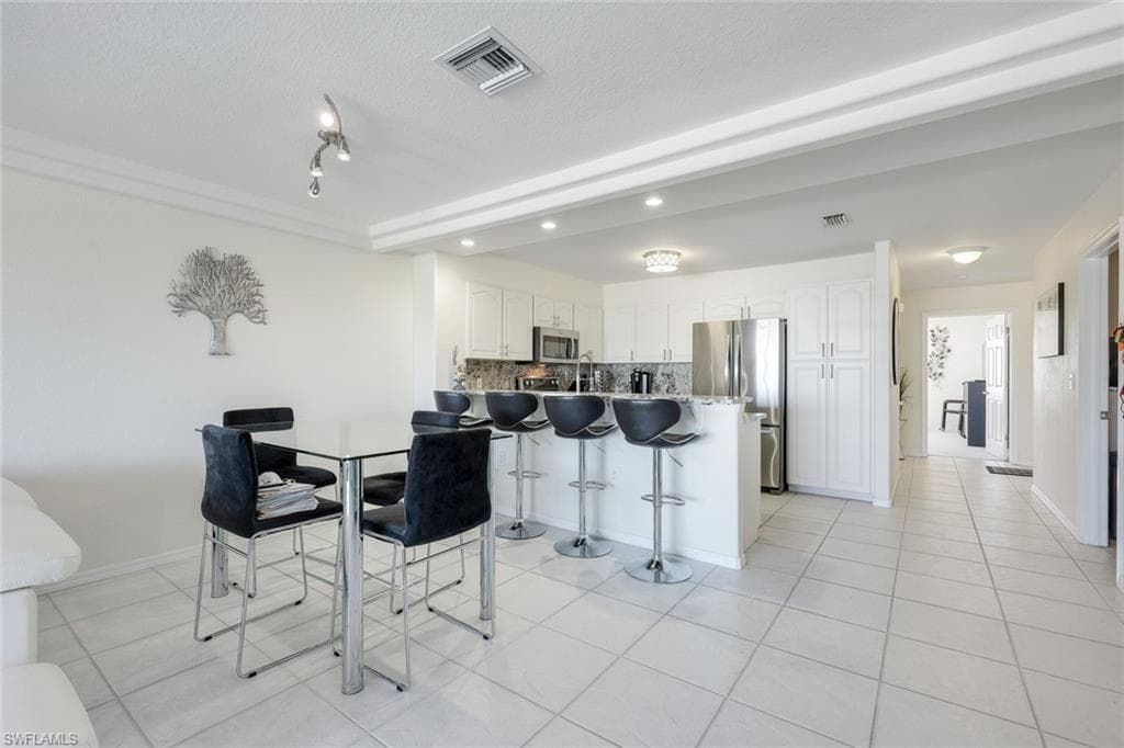 841 SW 47th TER # 201, CAPE CORAL FL 33914-14