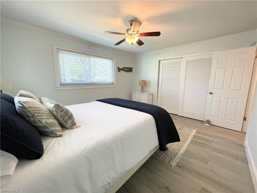 905 13th ST N, NAPLES FL 34102-16