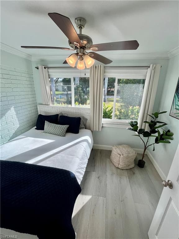 905 13th ST N, NAPLES FL 34102-9