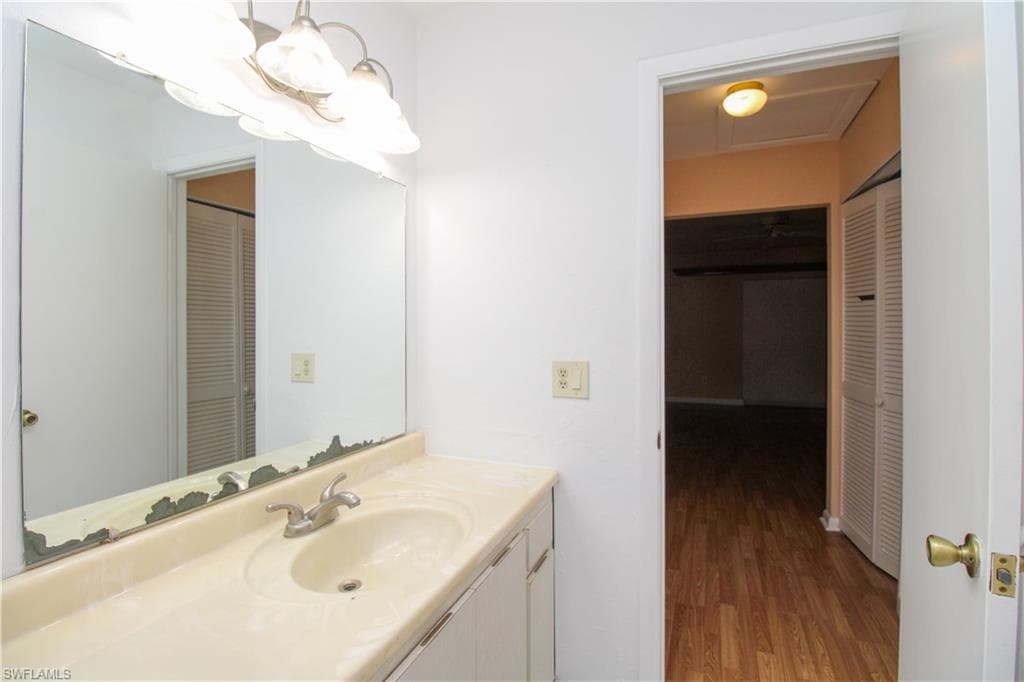 4300 Gulfstream DR # 2D, NAPLES FL 34112-22