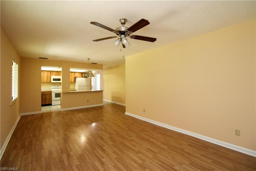 4300 Gulfstream DR # 2D, NAPLES FL 34112-15