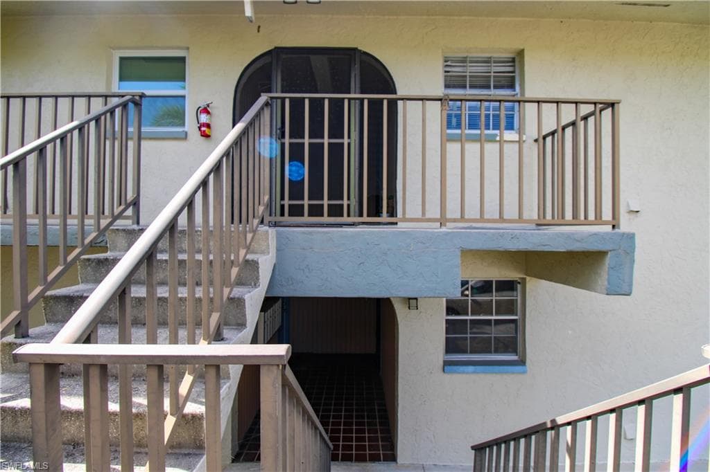 4300 Gulfstream DR # 2D, NAPLES FL 34112-24