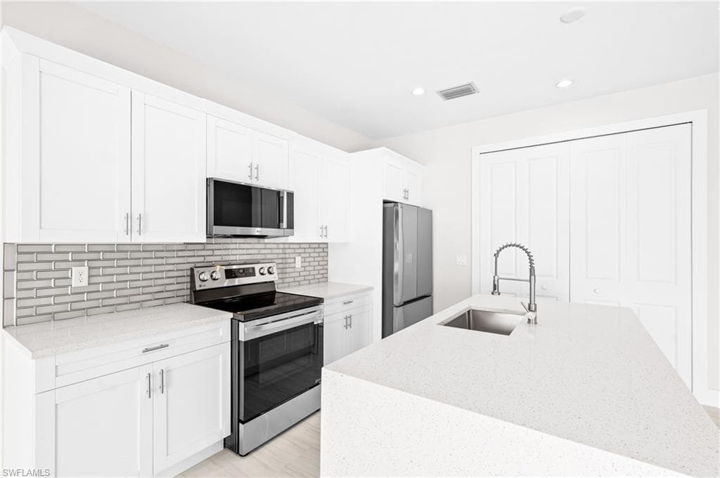 2064 55th TER SW, NAPLES FL 34116-6