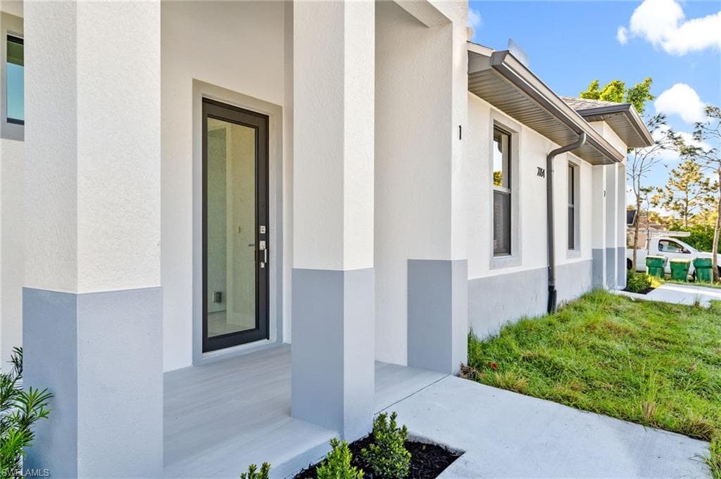 2064 55th TER SW, NAPLES FL 34116-2