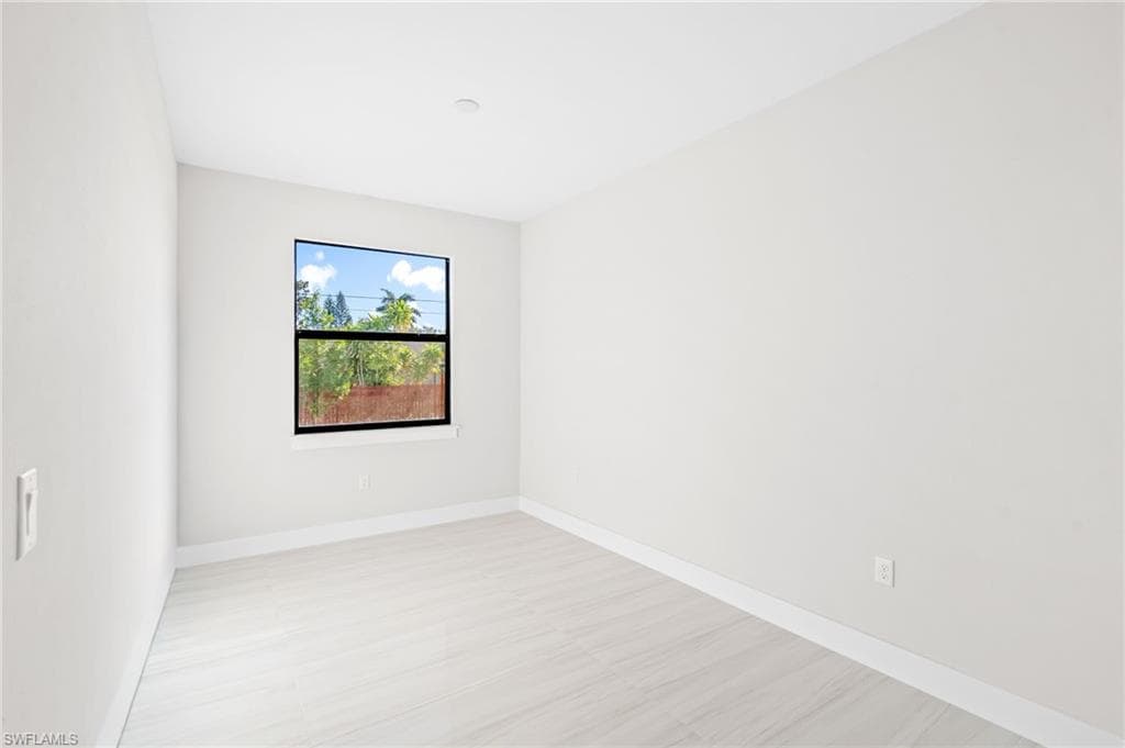 2064 55th TER SW, NAPLES FL 34116-8