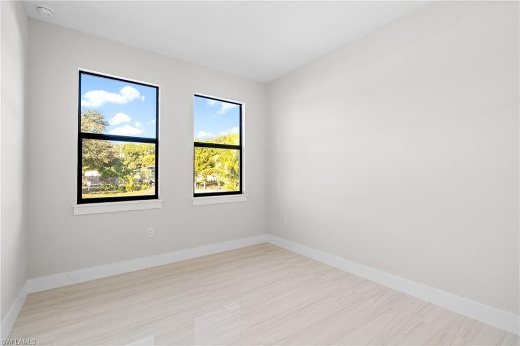 2064 55th TER SW, NAPLES FL 34116-17