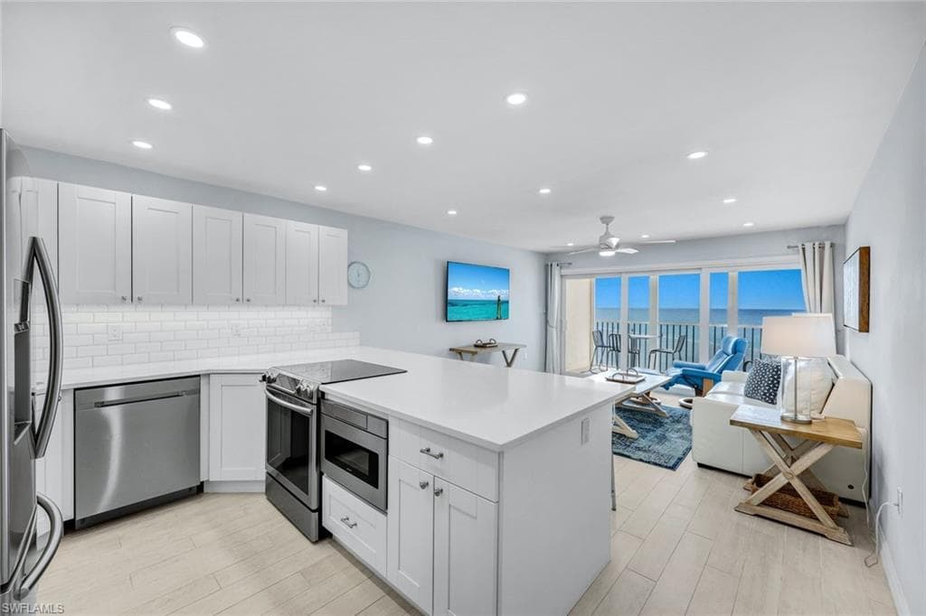 25830 Hickory BLVD # 308, BONITA SPRINGS FL 34134-1