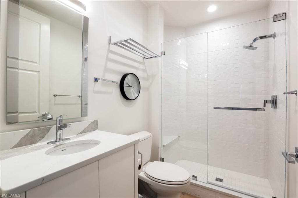 900 5th AVE S # 303, NAPLES FL 34102-12