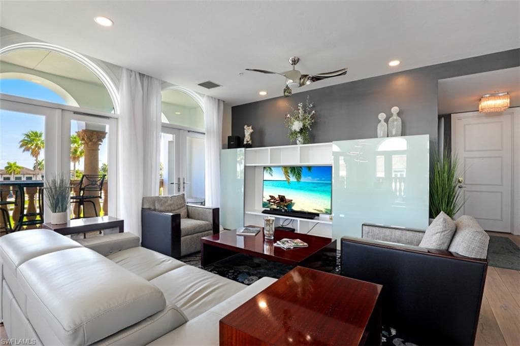 900 5th AVE S # 303, NAPLES FL 34102-2