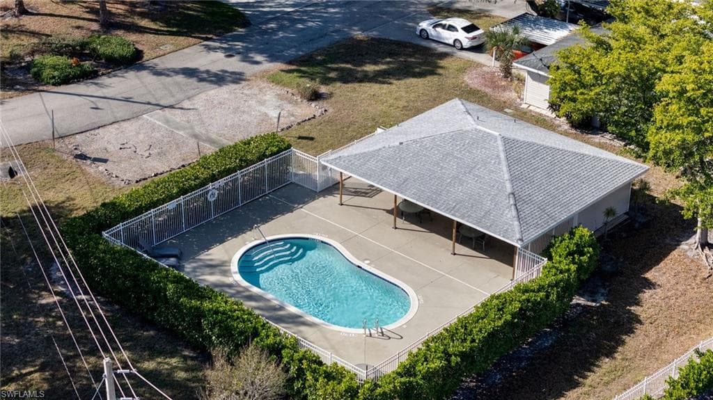 5304 Glenlivet RD-16