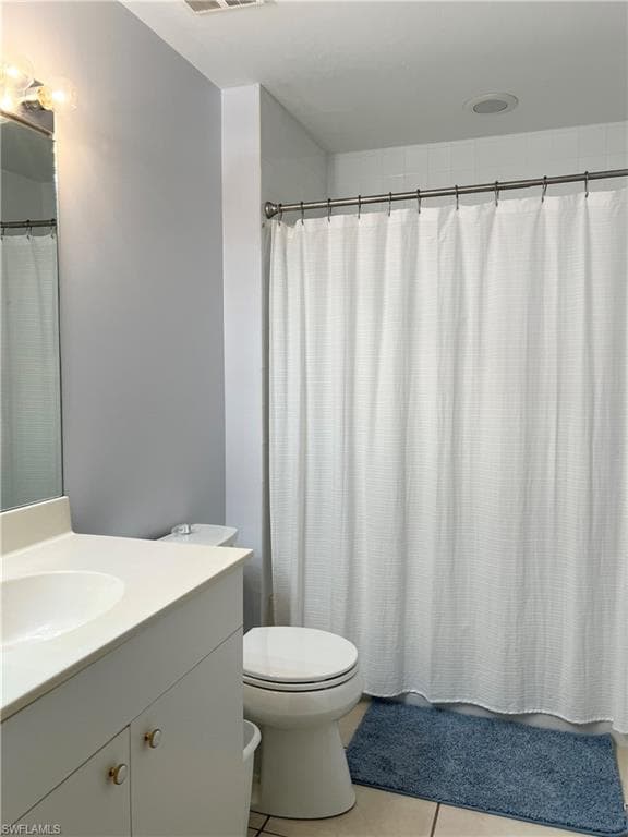 1033 Egrets Walk CIR # 101, NAPLES FL 34108-10