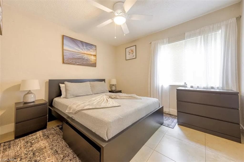 4605 Bayshore Dr. G2-14