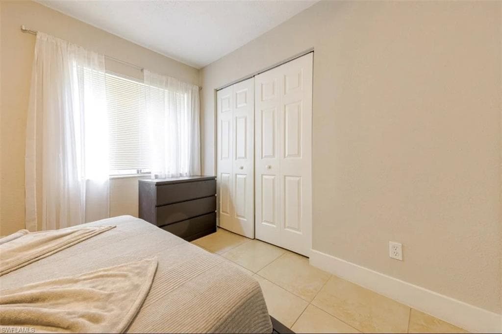 4605 Bayshore Dr. G2-15