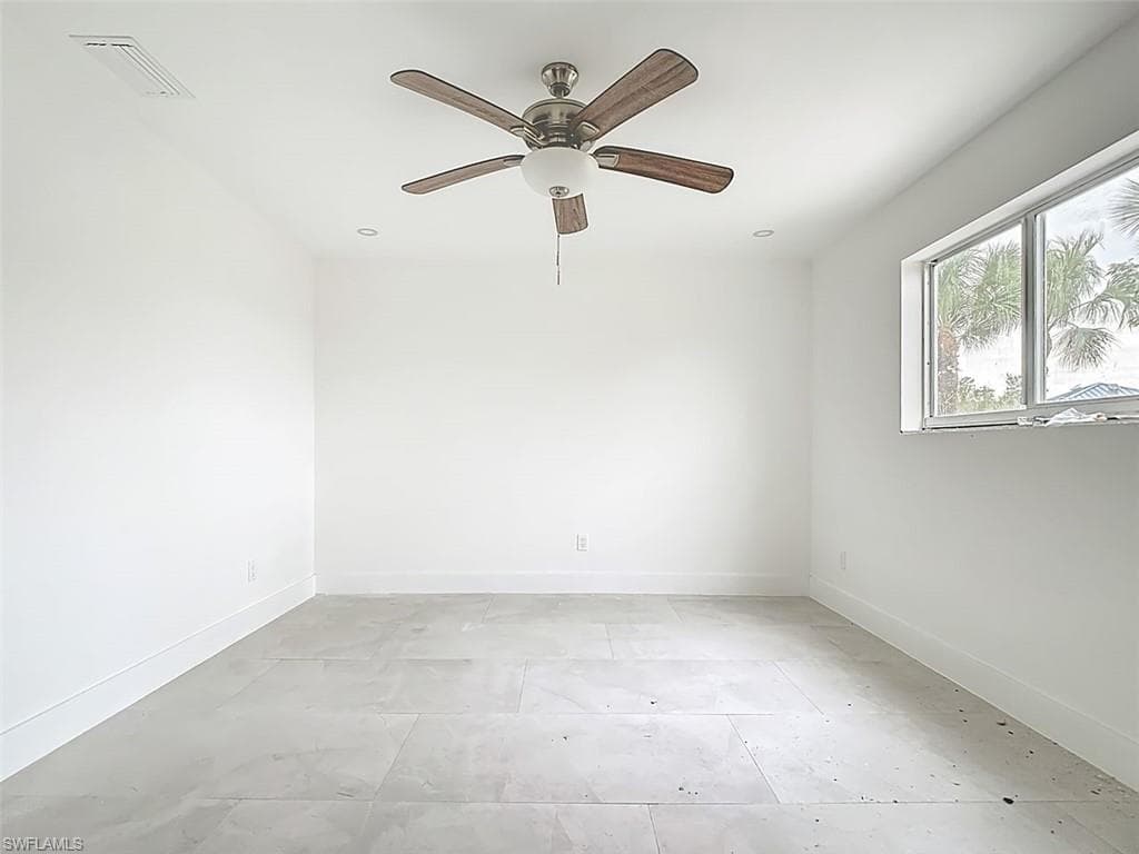 497 Lake Murex CIR, SANIBEL FL 33957-19