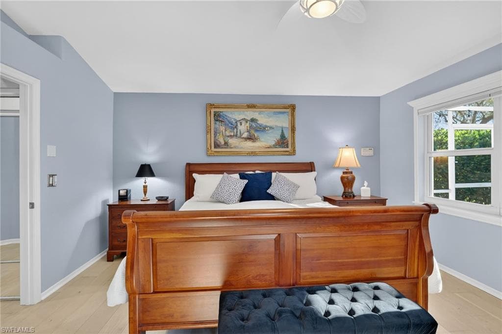 1331 Old Oak LN, NAPLES FL 34110-26