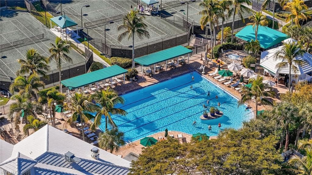 1331 Old Oak LN, NAPLES FL 34110-11