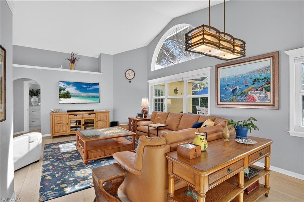 1331 Old Oak LN, NAPLES FL 34110-21