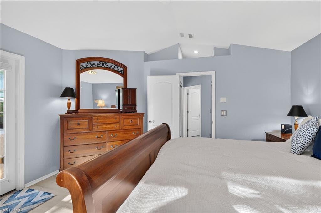 1331 Old Oak LN, NAPLES FL 34110-27